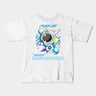 DISCOVER THE MOON Kids T-Shirt